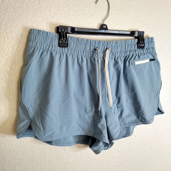 Vuori Clementine 2.0 Short 2.5" Sz Xl - Picture 2 of 6
